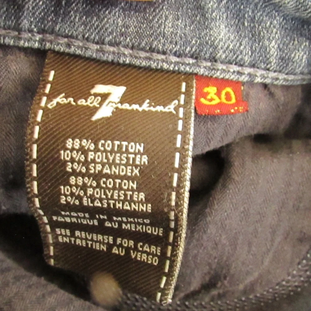 7 For All Mankind women's jeans in a medium blue wash with bootcut leg - Picture 2 of 4